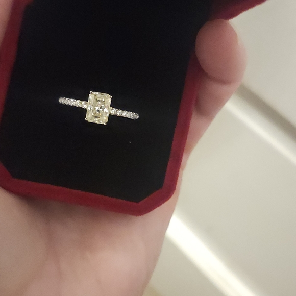 GRA Certified 1 Carat Radiant Cut Moissanite Diamond Ring size 7 - Picture 6 of 16